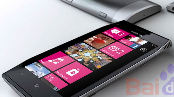 Nokia Lumia 805 - windowsowy klon X7 czy zwykły żart? 1