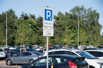 Nawet 9 zł za godzinę. Tak miasta zarabiają na turystach