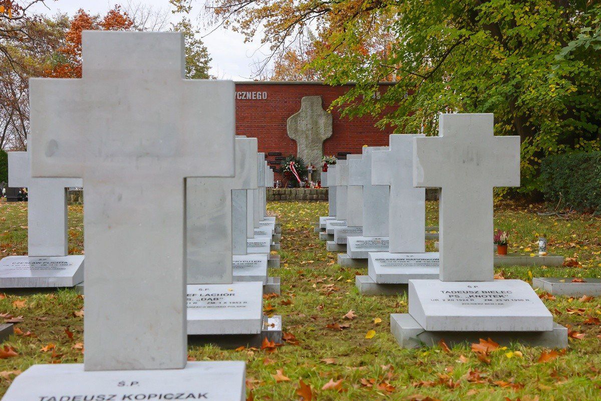 IPN podsumowuje II etap ekshumacji kwater więziennych na Cmentarzu Osobowickim we Wrocławiu.