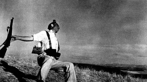 Robert Capa przemówił w swoje 100. urodziny 1