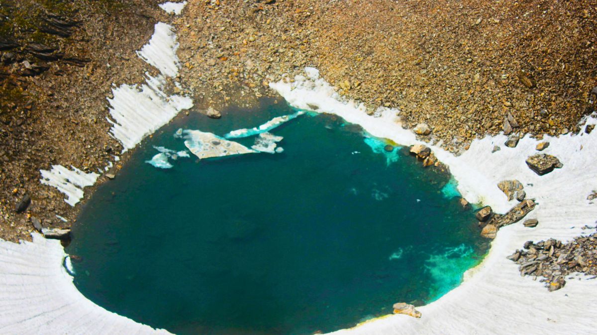 Jezioro w Himalajach