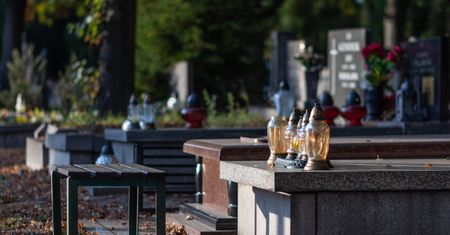 Rząd szykuje rewolucję na cmentarzach. Przegapisz termin? Stracisz prawo do murowanego grobowca