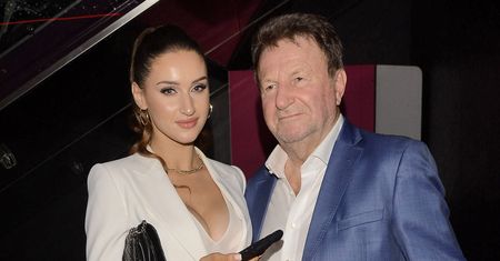 Wielki powrót na salony. Józef Wojciechowski zabrał partnerkę na filmową premierę