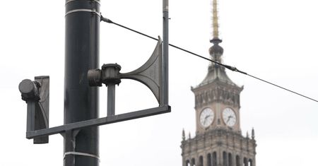 Syreny zawyją w Warszawie. "Nie jest to sygnał alarmowy"