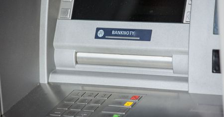 Przerwy techniczne banków w ten weekend. Zrób zakupy wcześniej lub szykuj gotówkę