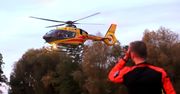 Wypadek podczas prac rozbiórkowych pod Tucholą. Na mężczyznę przewróciła się ściana. Trafił do szpitala