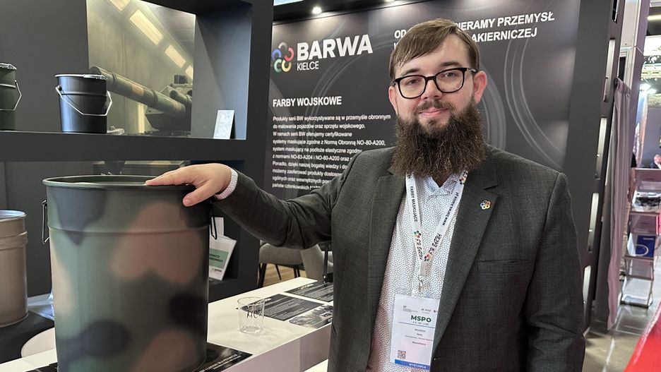 Na zdjęciu Wojciech Pauli, technolog firmy Barwa Kielce