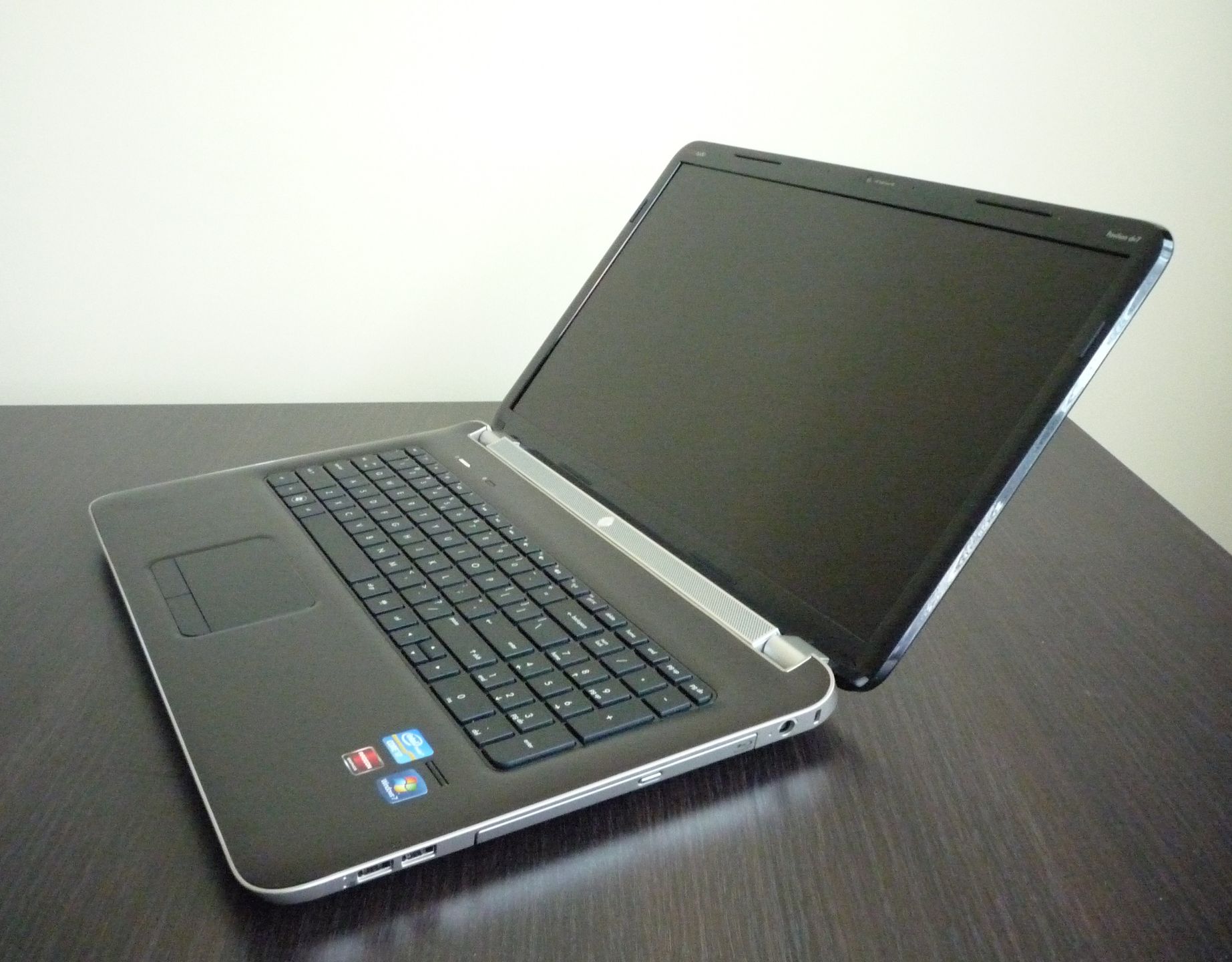 HP Pavilion dv7-6140ew - i tu kusi, i tam nęci... [test cz. 1] 2