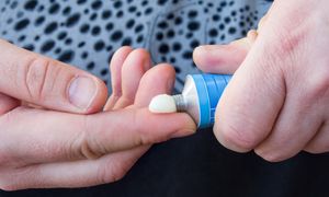 Kup w aptece za grosze. Działa obłędnie na drobne zmarszczki