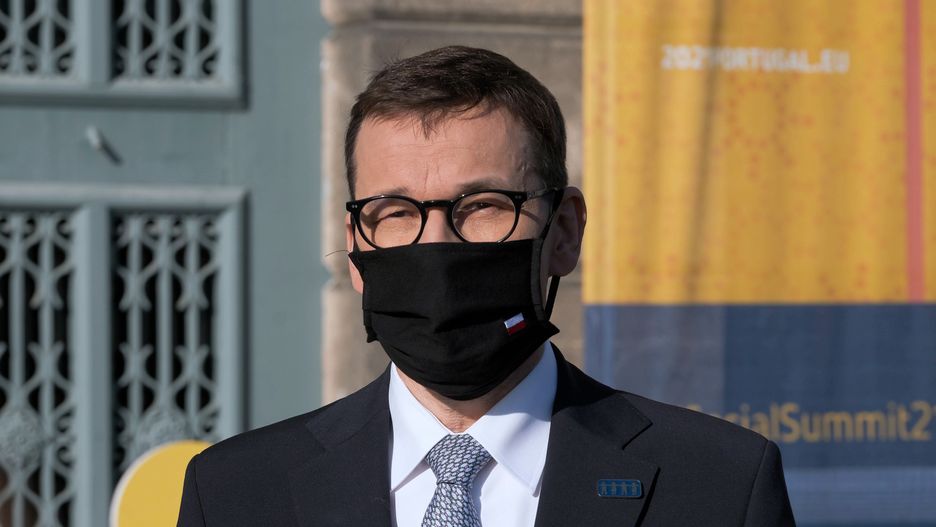 Premier Mateusz Morawiecki na szczycie unijnym w Porto o patentach na szczepionki