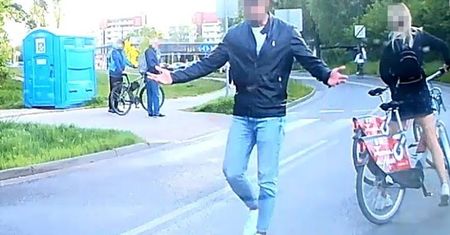 Rowerzysta nagrany. Próbowała powstrzymać go partnerka. Nie wyszło