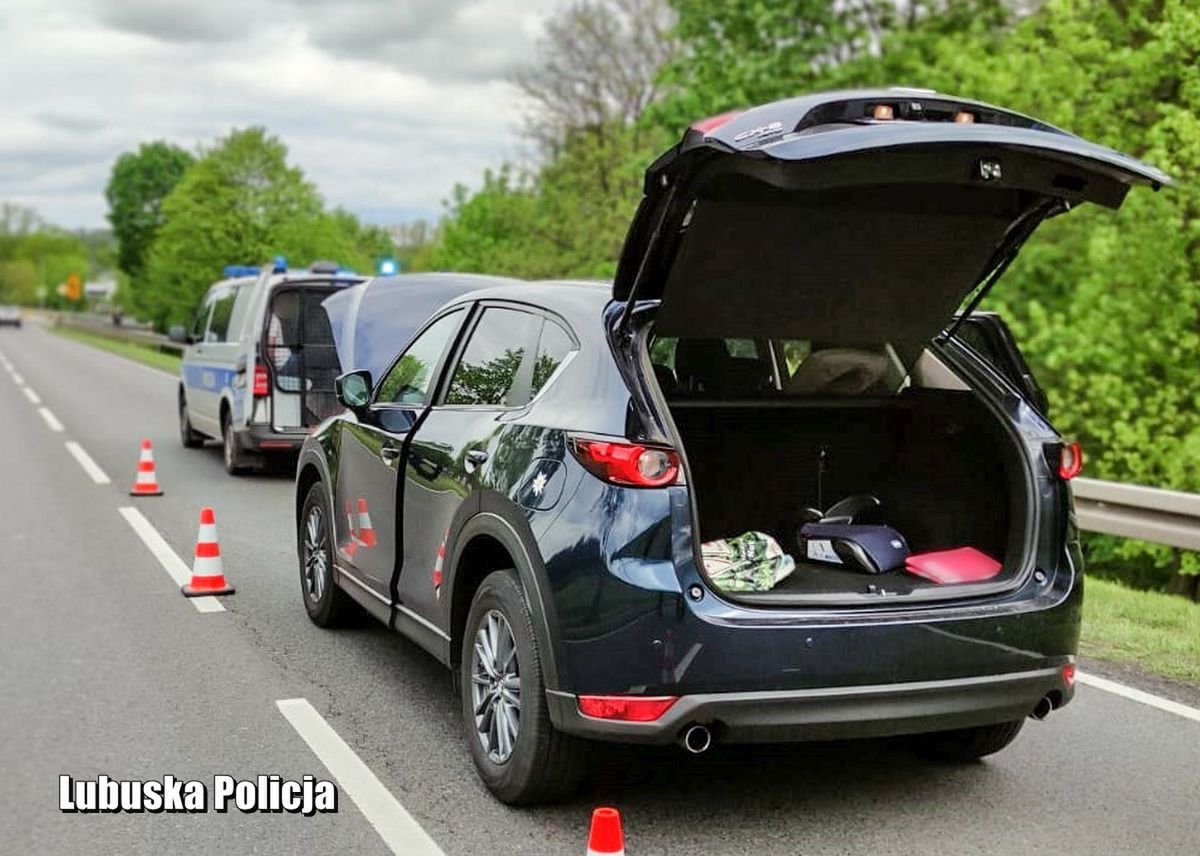 Sprawdzanie zawartości bagażnika nie jest zwykłym elementem kontroli drogowej