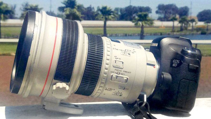 Canon EF 200 mm f/1.8 - ta armata jest znana również jako "Oko Saurona" 1