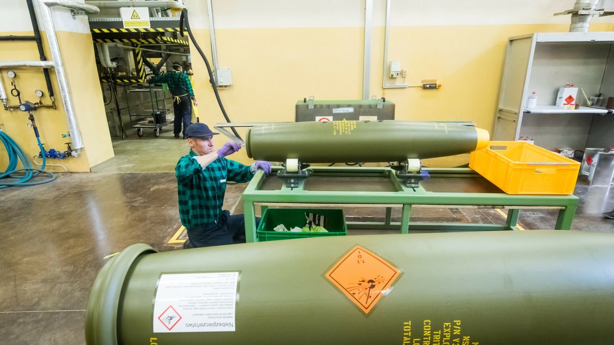 Nitro-Chem produkuje zarówno trotyl, jak i pociski bomb dla F-16