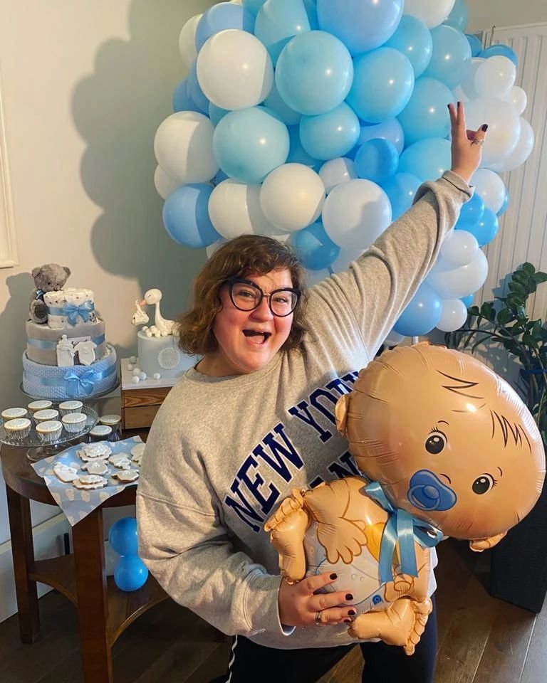 Dominika Gwit chwali się baby shower. Przyjaciółki zrobiły jej niespodziankę