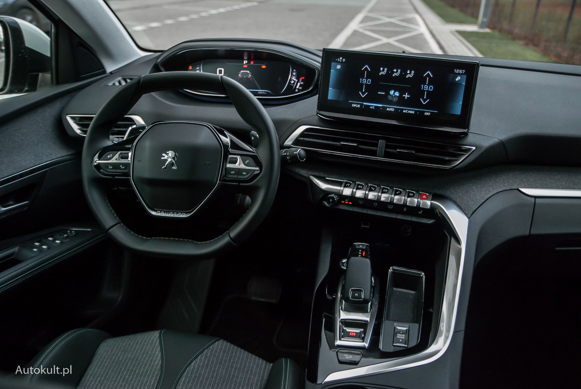 Peugeot 5008 po liftingu - wnętrze