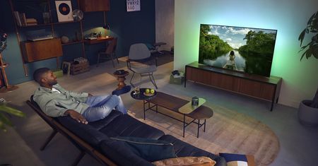 Nowy, podstawowy telewizor OLED w ofercie Philips