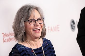 Przeszła przez piekło. Sally Field rozlicza się z przeszłością