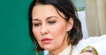 Anna Popek w kostiumie kąpielowym zapowiada nadejście zimy. Internauci: "Pomyliła pani portale" (FOTO)