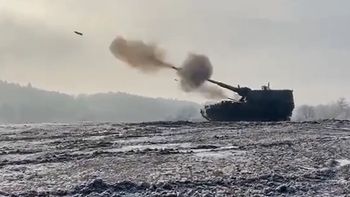 Rzeka pocisków dla Ukrainy. Nadal nie wiadomo, skąd je biorą