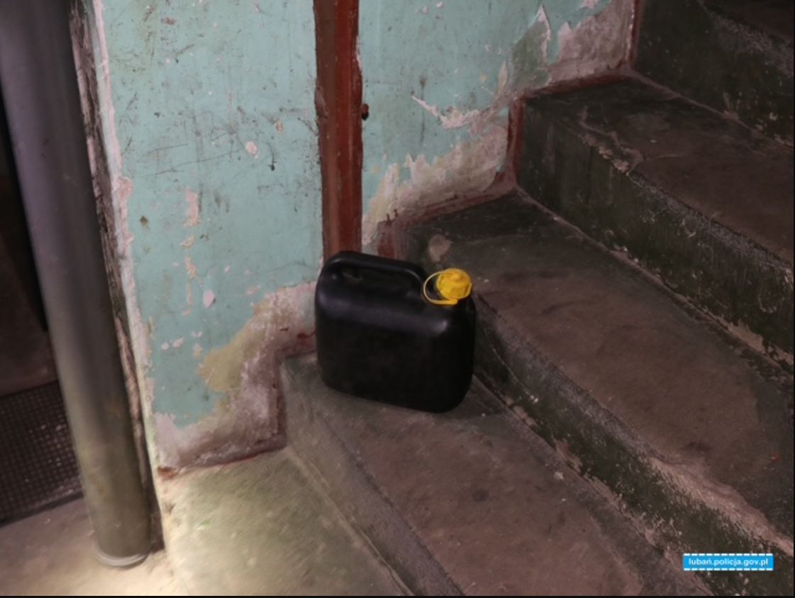 Jedlina-Zdrój: Mężczyzna zatrzymany za próbę podpalenia sąsiadów