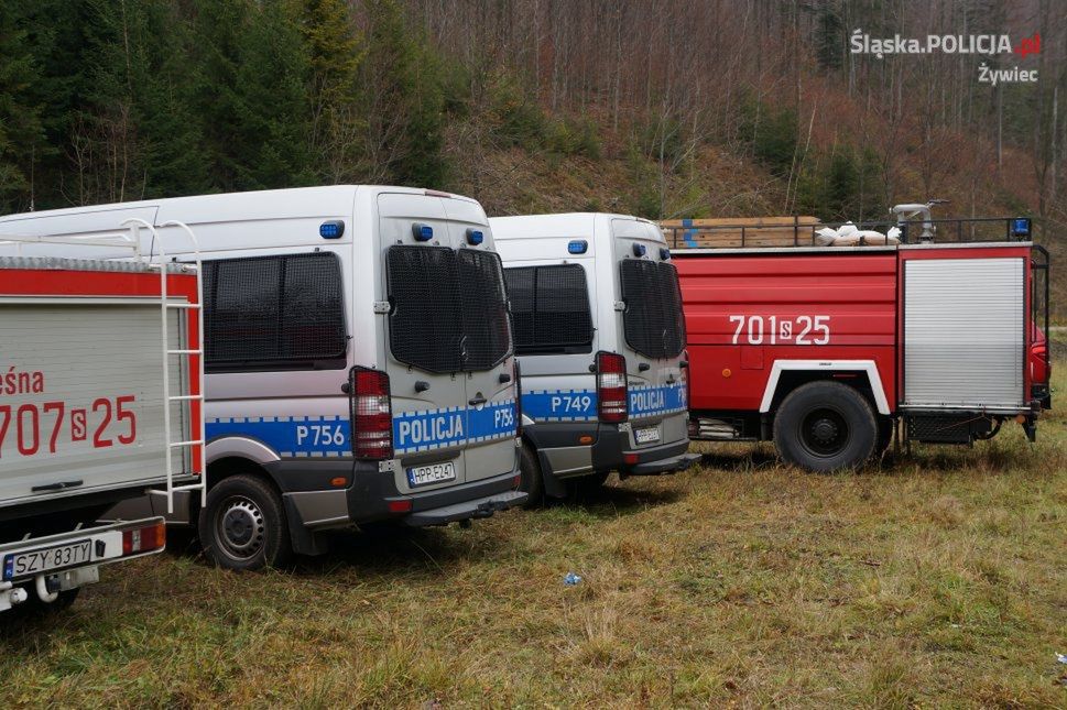 Żywiec. W poszukania nastolatków zaangażowani byli policjanci i strażacy.