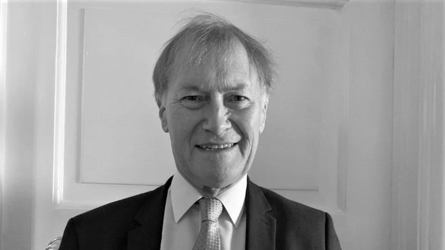 Poseł śmiertelnie ugodzony nożem 