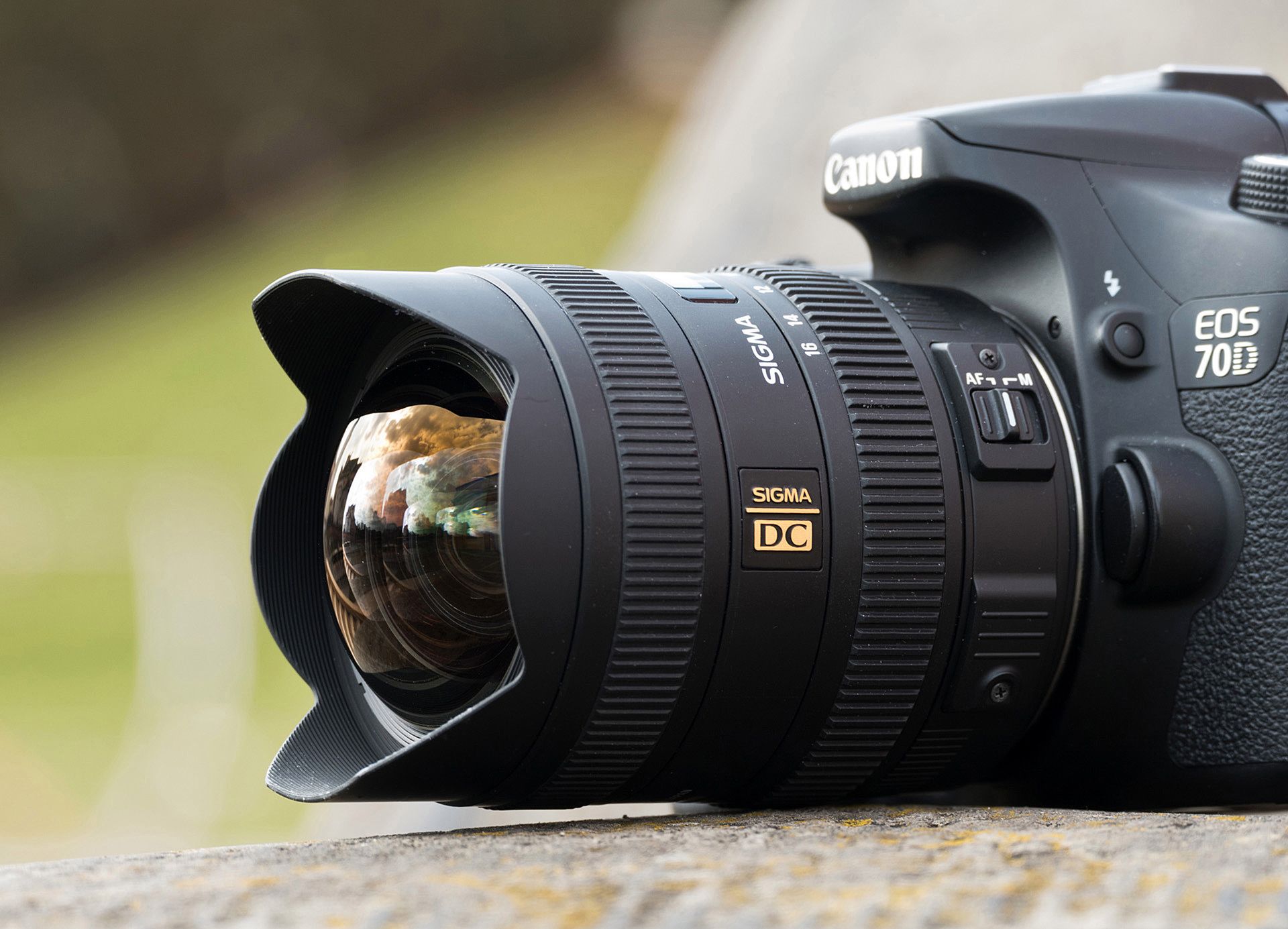 Sigma 8-16 mm f/4.5-5.6 DC HSM - stare, ale jare i rekordowo szerokie szkło APS-C [test] 1