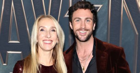 Aaron Taylor-Johnson świętuje premierę filmu w towarzystwie starszej o 23 lata żony. Ładna z nich para?