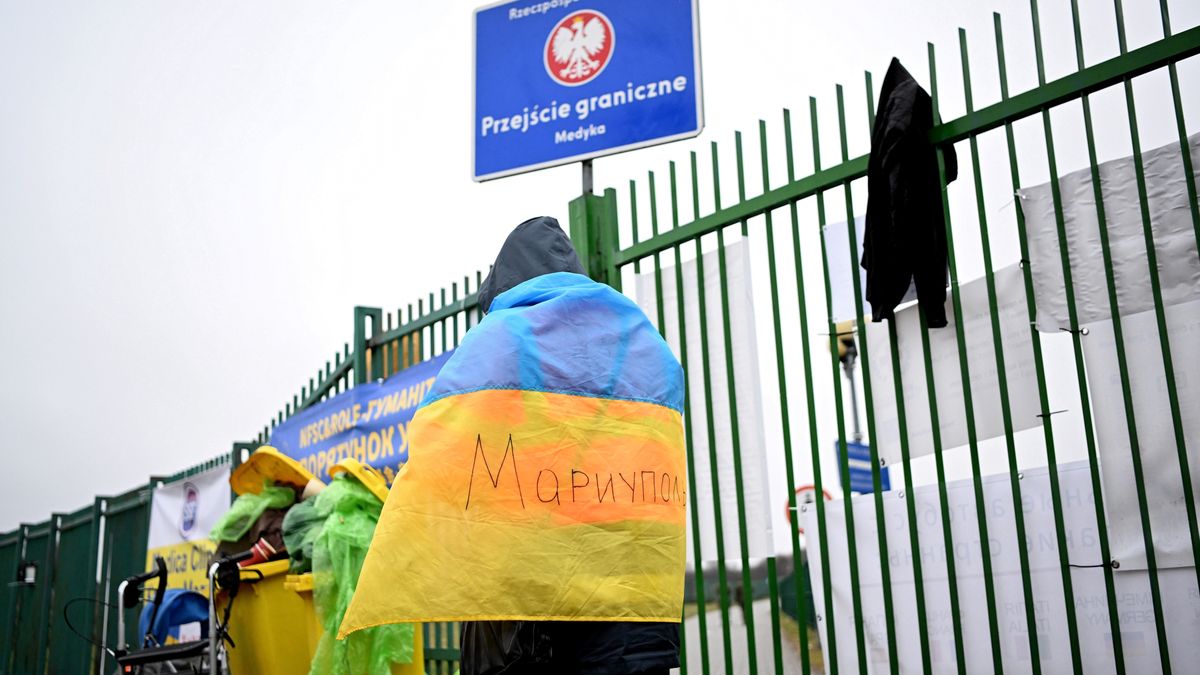 Darek Delmanowicz
atak, flaga, granica, inwazja, medyce, na granicy, na Ukrain�, polsko-ukrai�ska, polsko-ukrai�skie, Rosji, rosyjska, ukrainy, atak Rosji na Ukrain�, sytuacja na Ukrainie, Wojna na Ukrainie, flaga Ukrainy