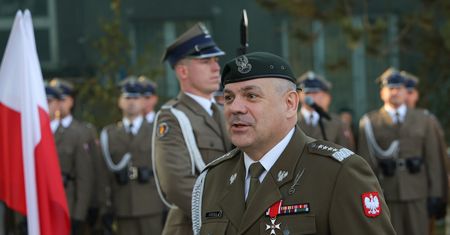 Gen. Kukuła tłumaczy się z własnych słów. "Chciałem zmobilizować"