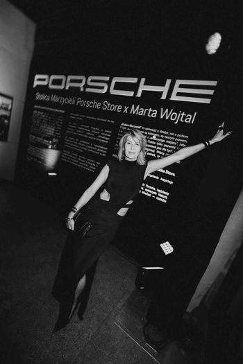 Słynna fotografka sportretowała polskich właścicieli Porsche. "Stolica Marzycieli" na warszawskim Powiślu