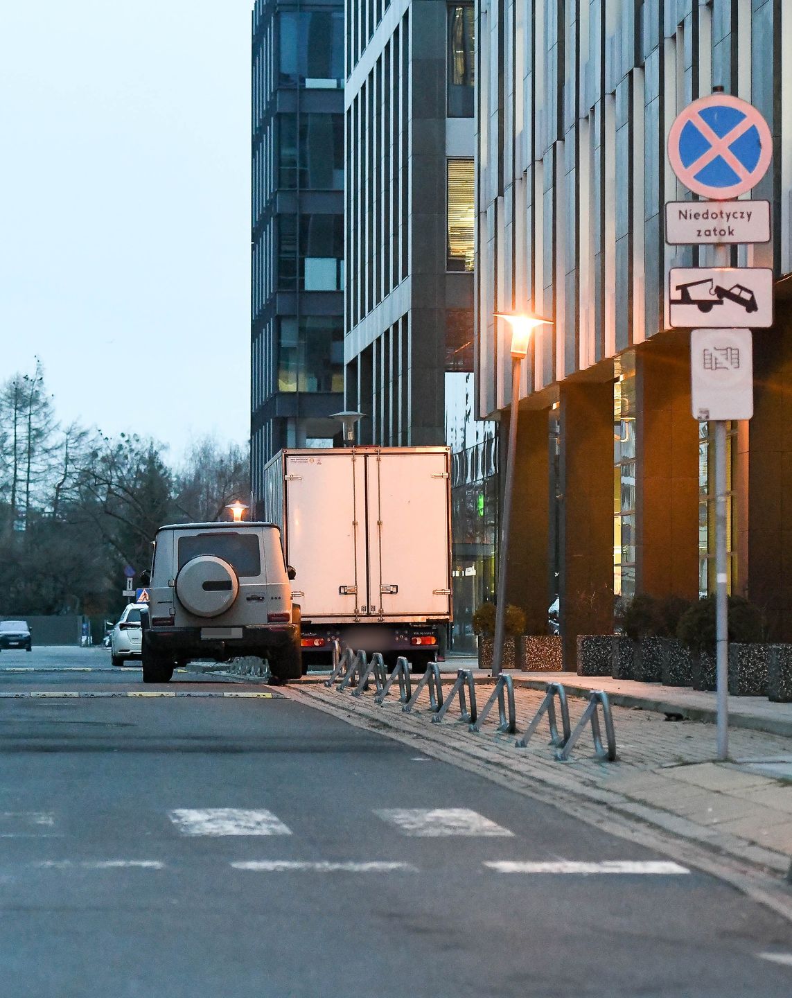Sara Boruc znowu parkuje na zakazie