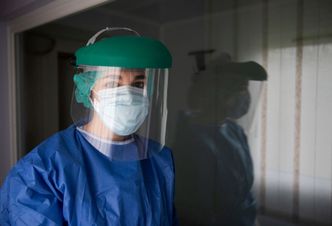 Pielęgniarki wyjeżdżają z Polski za pracą. Trend się nasila