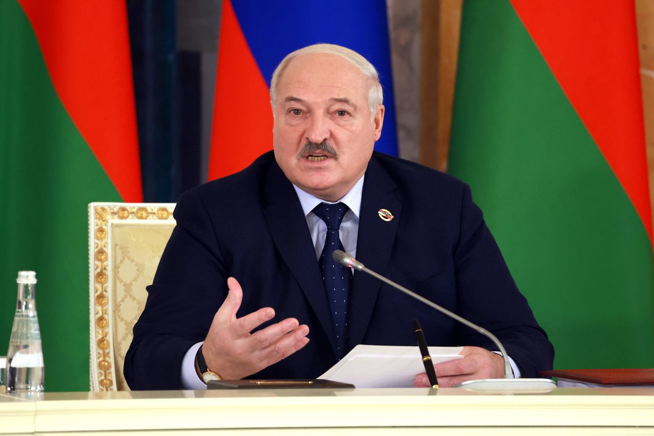 "Ukrainian lead"? Lukashenko undermines Putin's theory