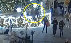 Pozowały do zdjęcia. Po chwili stało się to. Przechodnie rzucili się na pomoc