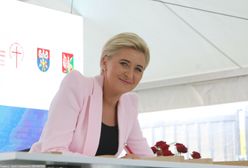 Agata Duda nie zachowała ostrożności. A gdzie maseczka?