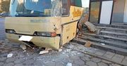 Autobusem w budynek. Kierowca prawdopodobnie zasłabł
