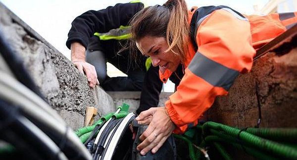 Orange testuje światłowód o prędkości do 5 Gb/s. Oferta tylko dla firm, cena 299 złotych netto