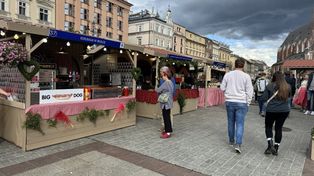 Sanepid wykrył nieprawidłowości na Kiermaszu Rzemiosła na Rynku Głównym w Krakowie