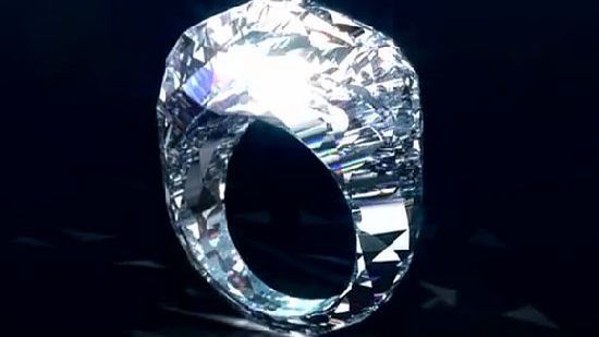 Pierwszy na świecie pierścionek wykonany w całości z diamentu 1