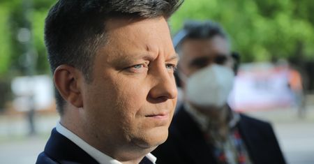 Afera mailowa. "Odmaszerować!". Były prezes PKO BP miał pisać do Dworczyka