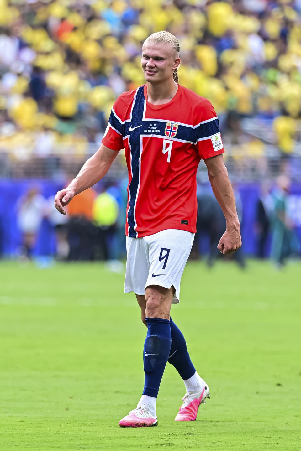EAST RUTHERFORD, NEW JERSEY - JULY 5: Erling Haaland of Norway walks in the field during the FIFA World Cup 2026 Round Of 16 match between Brazil and Norway at New York New Jersey Stadium on July 5, 2026 in East Rutherford, United States. (Photo by Eduardo Carmim/Eurasia Sport Images/Getty Images)