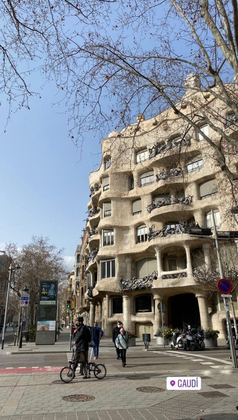 Julia Wieniawa zwiedza Barcelonę