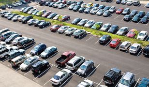 Opłaty na parkingach przy największych plażach. Stawki niezależne od czasu parkowania