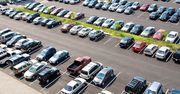 Opłaty na parkingach przy największych plażach. Stawki niezależne od czasu parkowania