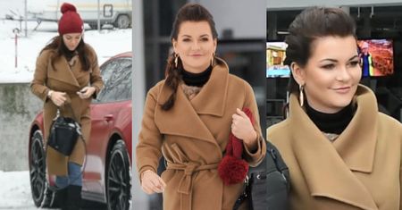 Agnieszka Radwańska przybywa na Woronicza w krwawoczerwonym porsche