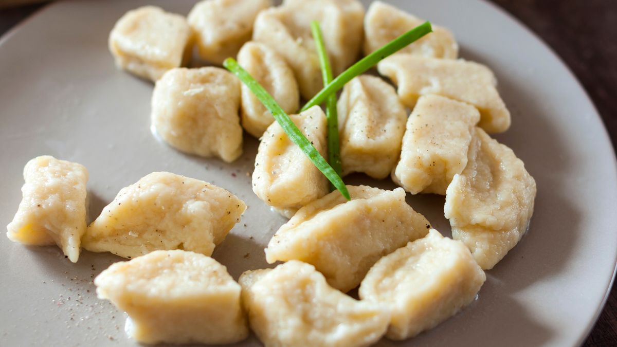 Przygotowując kopytka należy uważać na ilość mąki 