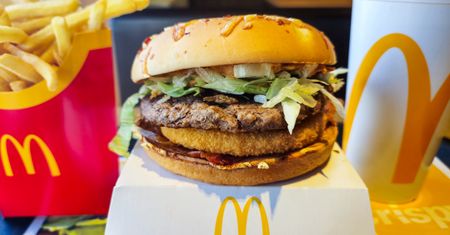 Burger Drwala na 15-lecie. McDonald’s przygotował specjalną wersję. Kiedy premiera?