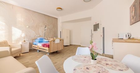 Po porodzie razem przez całą dobę. W Lublinie uruchomiono pierwszą komercyjną rodzinną salę poporodową | ZDJĘCIA